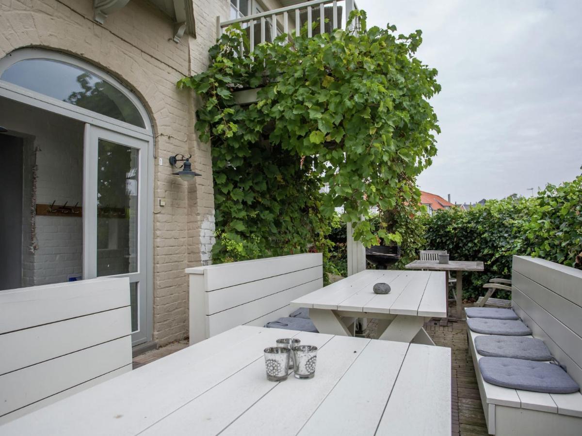 Beautiful Villa 200 Metres From The Sea Koksijde Ngoại thất bức ảnh